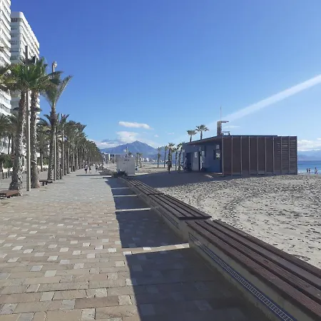 Precioso Apartamento En Frente De La Playa Apartment *