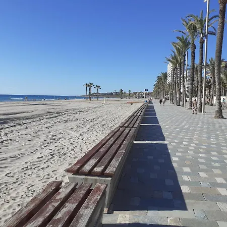 Precioso Apartamento En Frente De La Playa Alicante