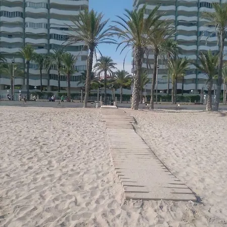 Precioso Apartamento En Frente De La Playa *